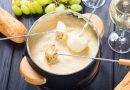 Fondue moitié-moitié : découvrez la fondue « fondante-filante » prisée par les Suisses