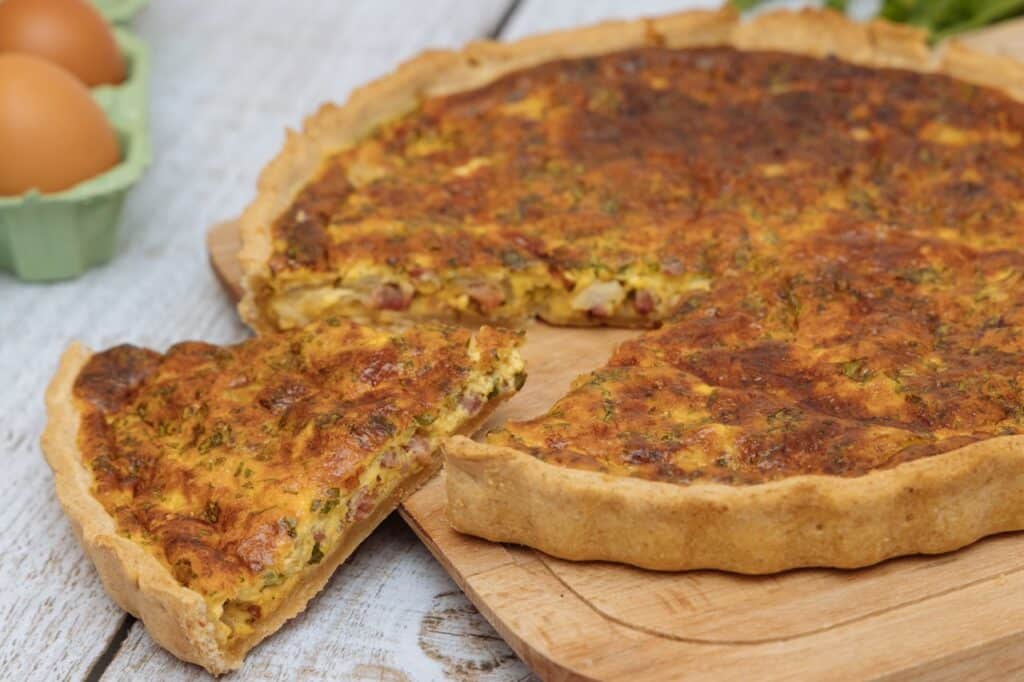 recette de la quiche Lorraine traditionnelle marmiton