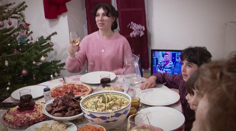 Noël : une famille ukrainienne célèbre son troisième réveillon en France