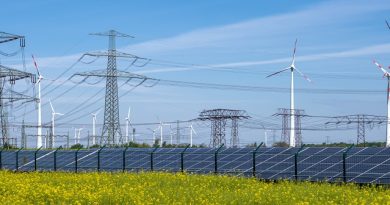 STMicroelectronics bascule vers 100 % d’électricité renouvelable en France malgré une crise financière historique STMicroelectronics vise une alimentation 100 % en énergies renouvelables d’ici 2027