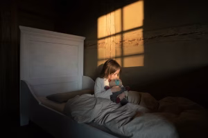 Terreurs nocturnes : l'impact des crises de sommeil sur les familles