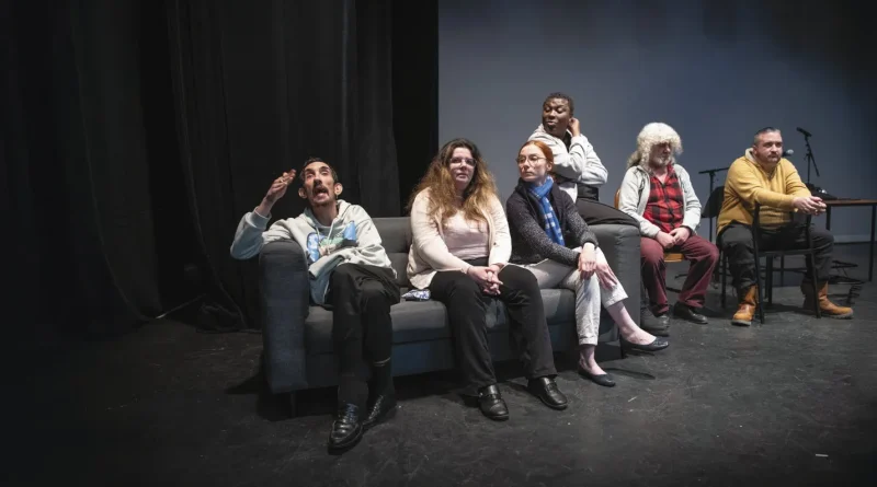 « Au Théâtre Eurydice, une scène pour les artistes en situation de handicap »