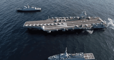 Réactions à la confirmation de la construction d'un porte-avions aux chantiers de Saint-Nazaire