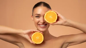 Une consommation accrue de vitamine C modifie physiquement votre peau