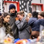 Après l’incendie, l’attente insoutenable des familles