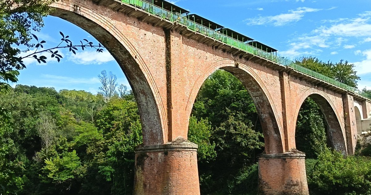 Dans le Tarn, le petit train historique circule à nouveau sur son viaduc restauré