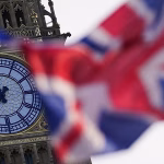 Royaume-Uni : Robert Jenrick, figure des Conservateurs, intègre le parti anti-immigration Reform UK