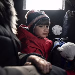 Ukraine : évacuation de 3000 enfants et parents en réponse à l'avancée des troupes russes