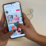 Interdiction des réseaux sociaux : un collège de Rochefort invente des alternatives avec jeux de société, sport, soirées - ICI