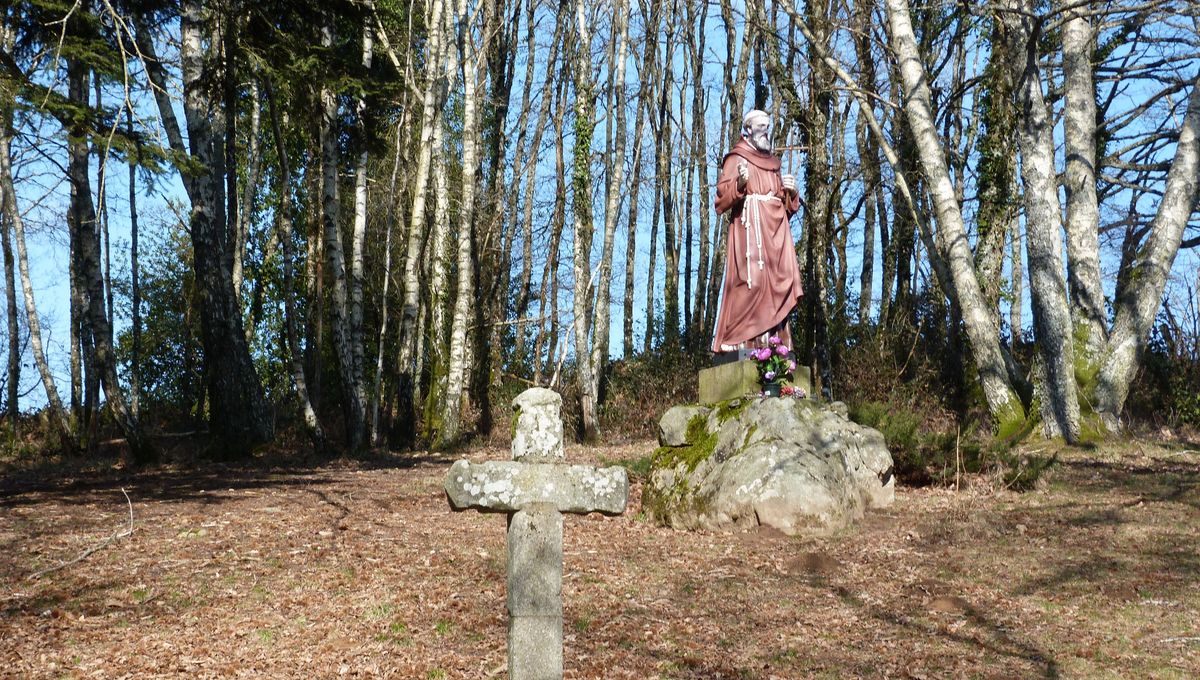 Découverte du site de Saint-Valéric, situé entre les villages de La Gasne et du Peyroux