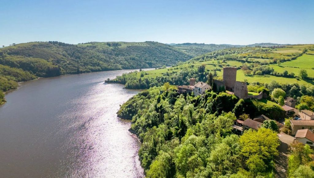 St Jean St-Maurice sur Loire : découvrez le charme authentique d'un village du Roannais