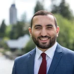 Le candidat centriste Mounir Belhamiti officialise sa candidature à Nantes