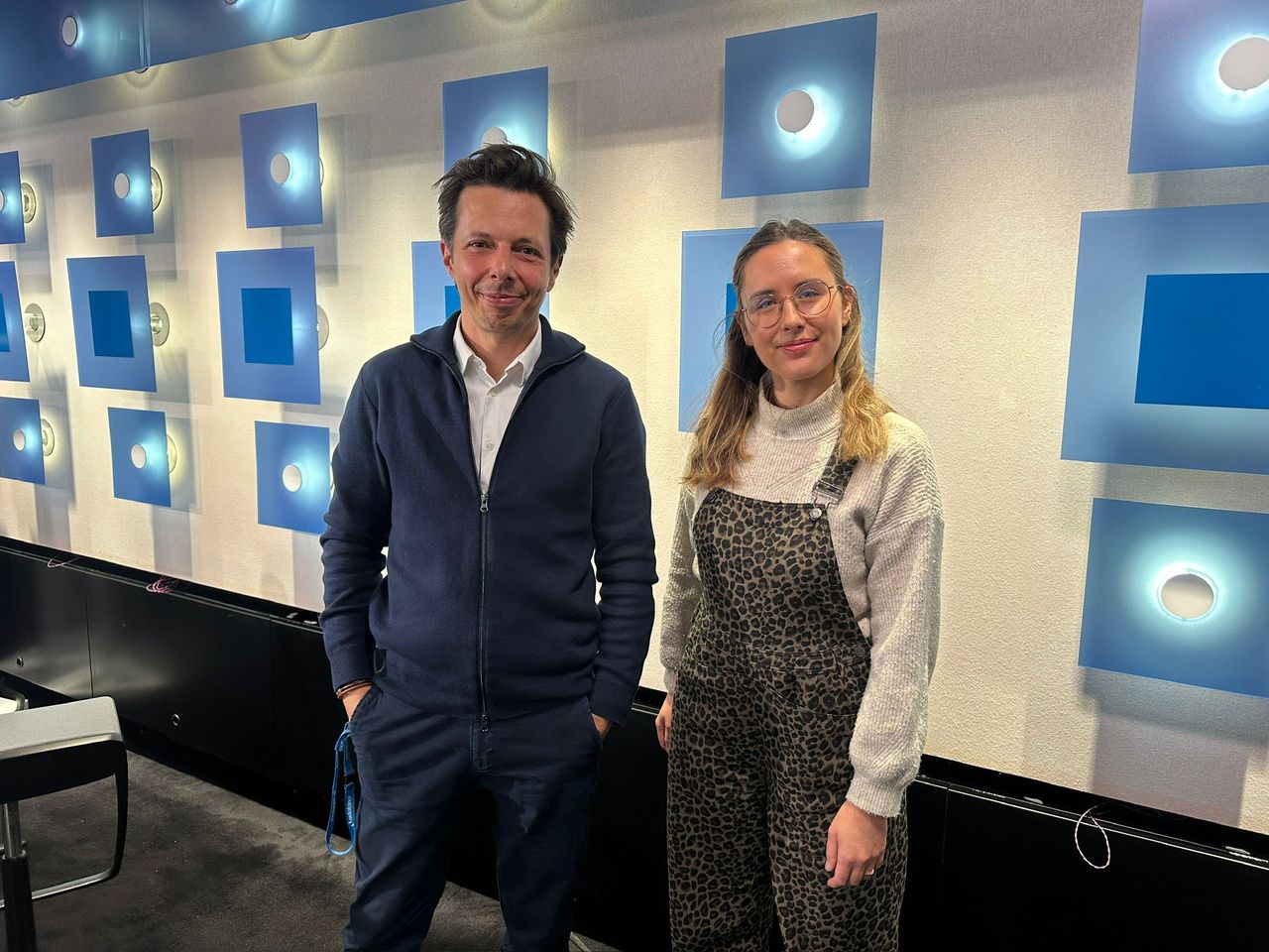 Valère Corréard et Inès Moreau, créatrice du compte Instagram @lespetitsgestes © Radio France