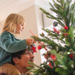 &laquo; La vie avec Dieu communique une grande joie de vivre. Les saints la font rayonner&nbsp;&raquo;, explique le dominicain Sylvain Detoc, auteur de &laquo; Déjà brillent les lumières de la fête&nbsp;&raquo; (Cerf, 2023)