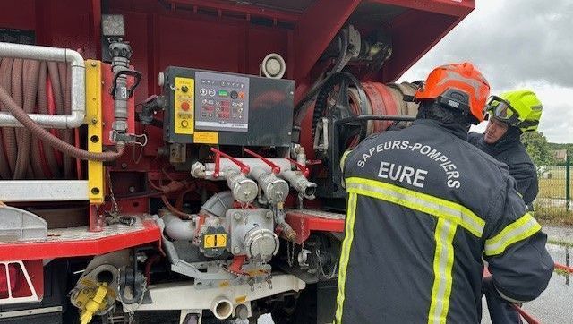 Incendie près d’Évreux : une maison détruite par les flammes, une personne relogée chez des proches