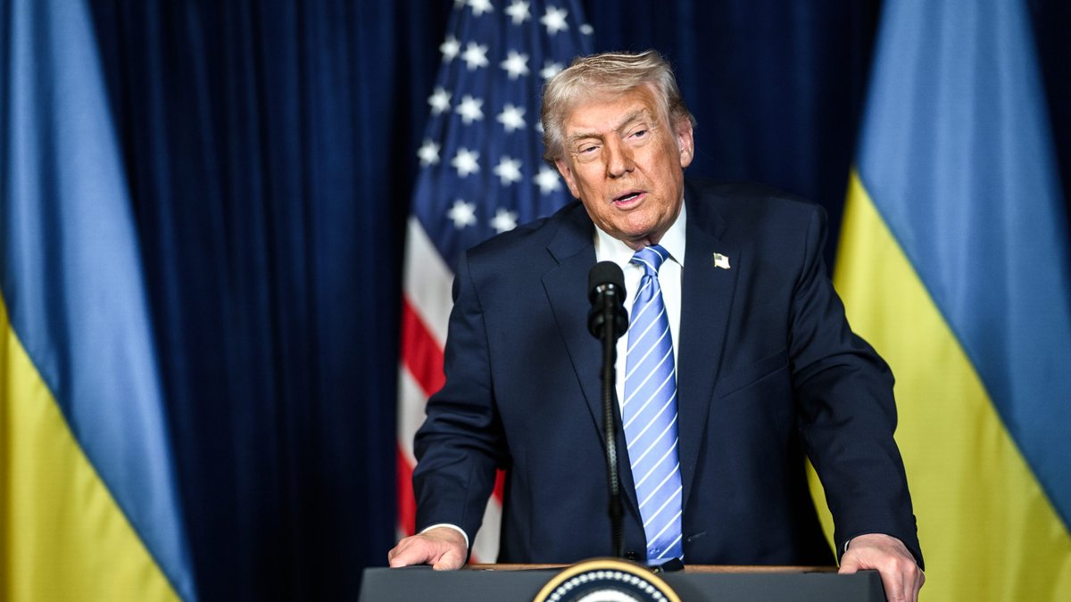 Trump menace d'intervenir en Iran pour protéger les manifestants, les États-Unis prêts à agir.