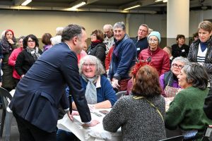 Réveillon solidaire : le préfet face aux pompiers et aux urgences encombrées