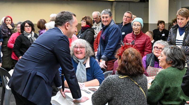 Réveillon solidaire : le préfet face aux pompiers et aux urgences encombrées