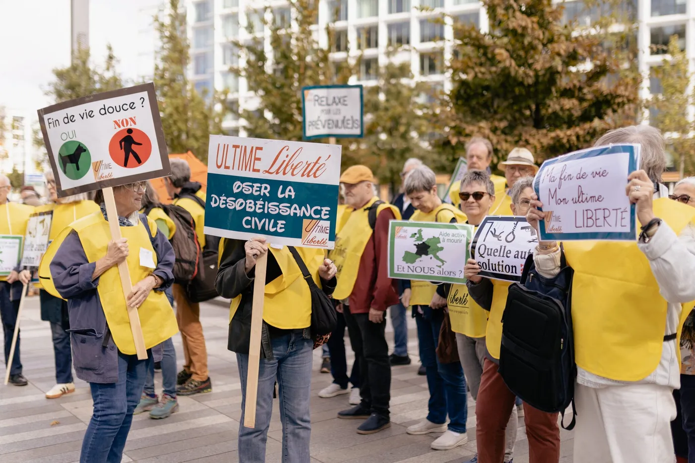 Euthanasie : des amendes et des peines de prison avec sursis pour les militants d'Ultime Liberté