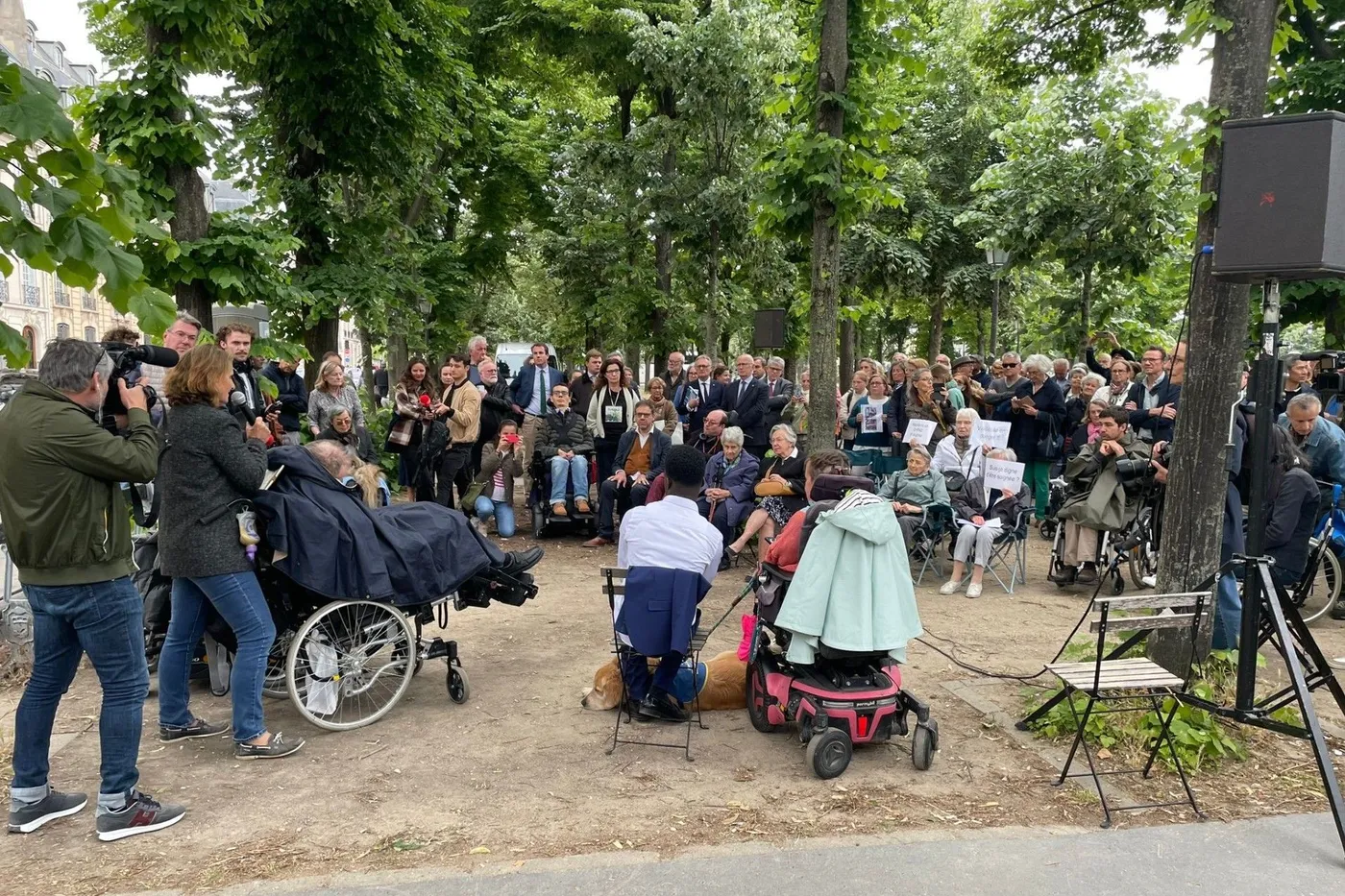 Aide à mourir : le collectif « Les Éligibles et leurs aidants » critique la « fiction de la liberté »