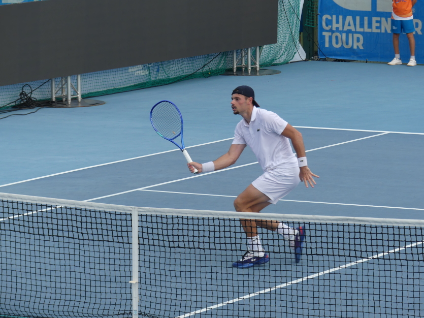 Arthur Géa remporte l'Open de Nouméa et entre dans le top 200 du classement Challenger
