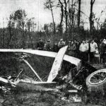 L'histoire : Tragique collision en plein vol, mission secrète et atterrissage miraculeux...