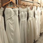 Cette ressourcerie de la Manche organise une nouvelle fois son showroom de robes de mariée d’occasion