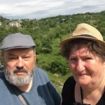 Comment une retraitée voyage gratuitement plusieurs fois par an et économise 5 000 € par an