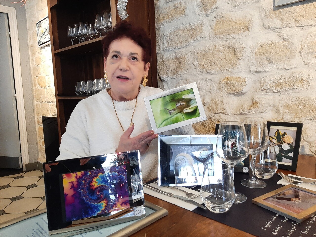 Val-d'Oise : l'artiste Brigitte Bellac explore l'univers des escargots dans son œuvre.