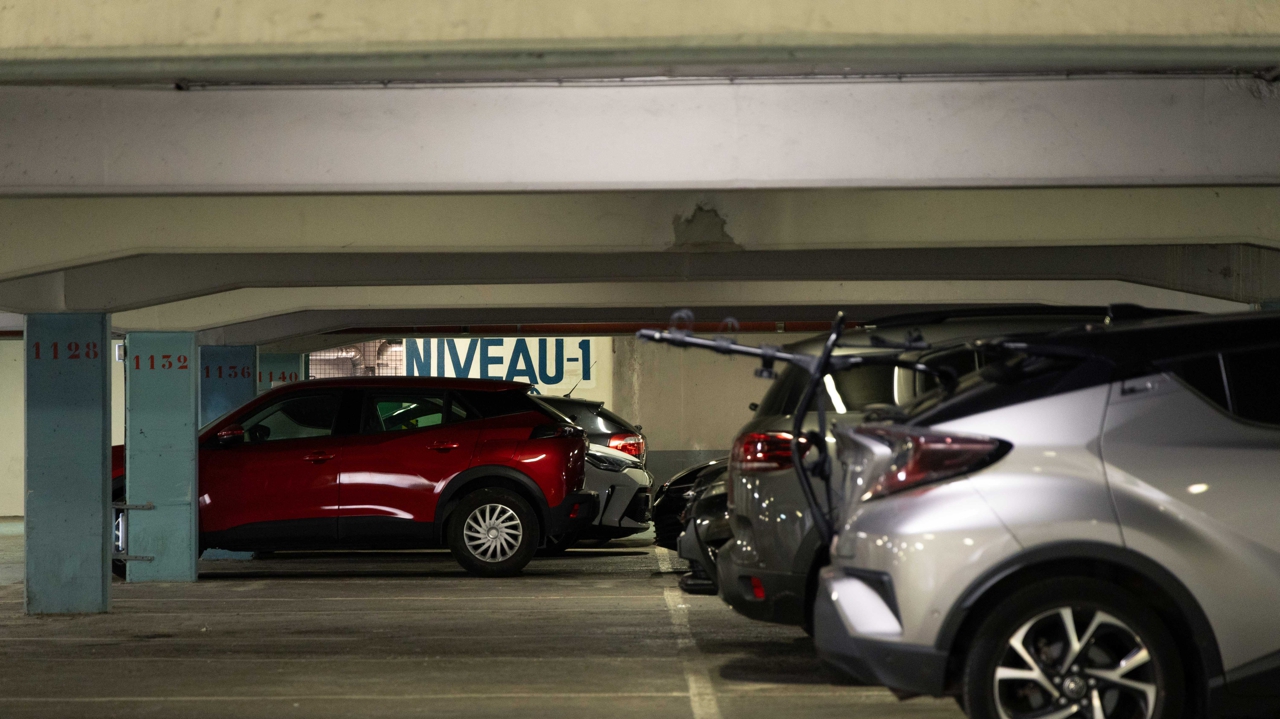 Monsieur Écho : la voix mystérieuse qui intrigue les auditeurs et anime les discussions