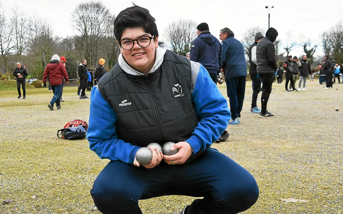 À Carhaix, la championne de France Dorine Mesmin brille lors de la Coupe de Noël de pétanque