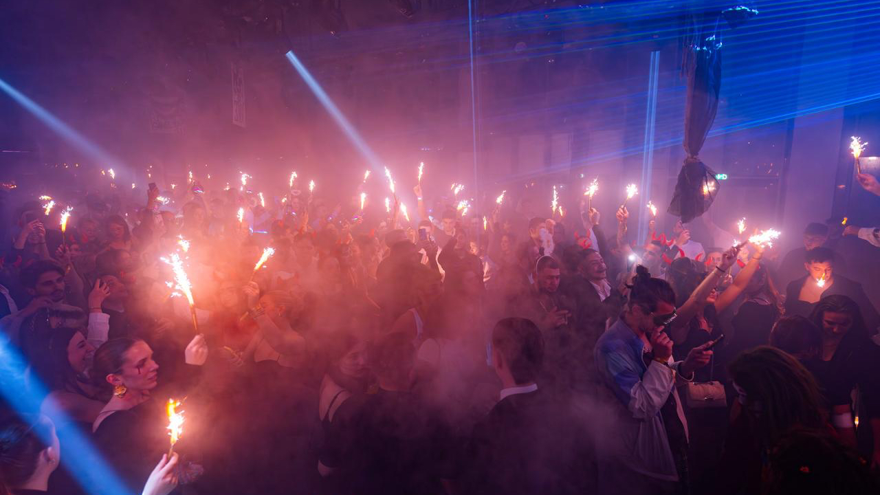 Contrôles accrus dans les établissements de nuit du Rhône après le drame de Crans-Montana