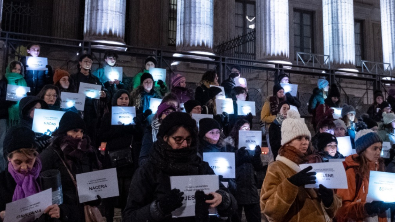 Lyon : un die-in féministe en hommage aux victimes de féminicides