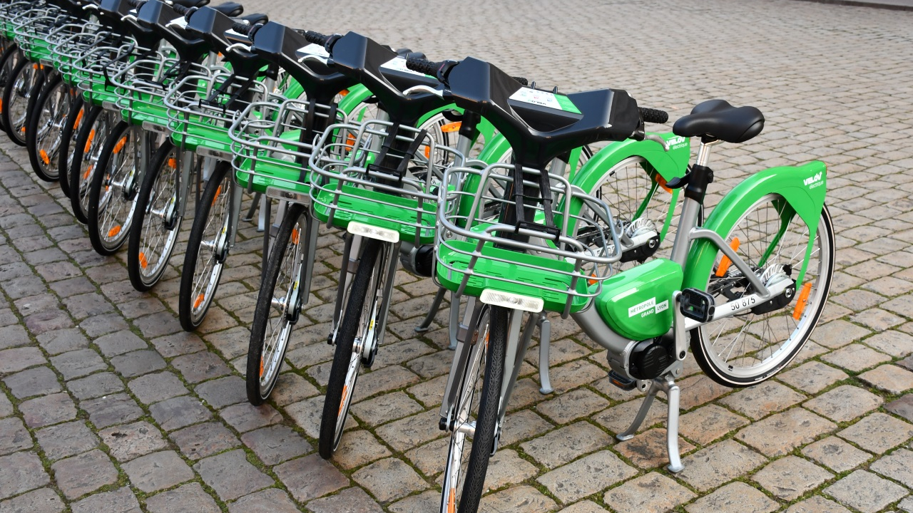 Métropolitaines 2026 : Bruno Bernard propose l'ajout de 2000 Vélo’v électriques supplémentaires