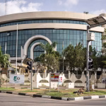 La Cedeao réduit les prix des billets d'avion et supprime des taxes pour ses ressortissants.