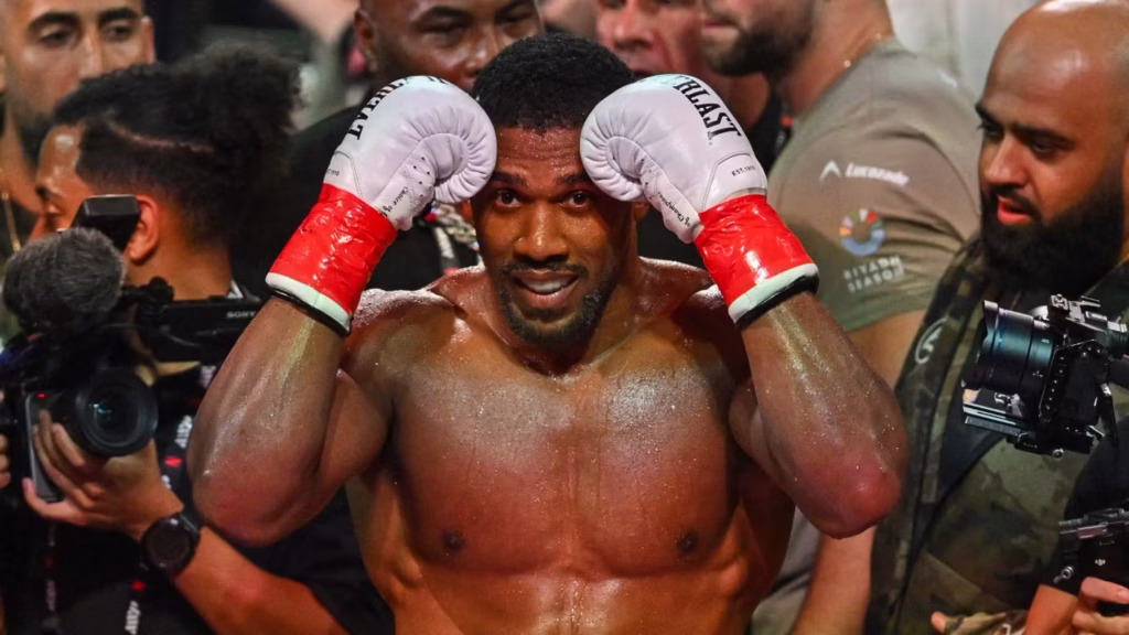 Accident d’Anthony Joshua : le boxeur britannique sain et sauf après une collision mortelle