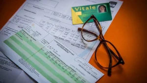 Prix du carburant, plaque d'immatriculation, SMIC, santé ...Ce qui change au 1er janvier 2026