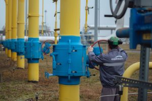 La baisse des exportations de pétrole et de gaz russe réduit les revenus du Kremlin | Euractiv FR
