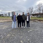 Les 3 amis et Michel Raffin, adjoint à la Communauté de communes