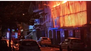 Important incendie en cours le long du canal Levassor à Fort-de-France