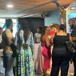 Les futurs époux à la recherche de leur bonheur au 34e salon du mariage