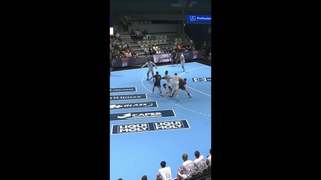 Le coup de poing marquant de Pontus