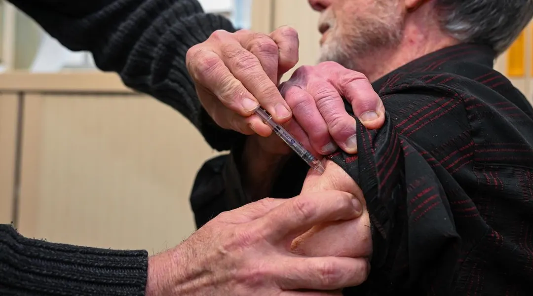 Épidémie de grippe précoce : pensez-vous que la vaccination devrait être généralisée ?