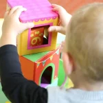 Déjà condamné pour agressions sexuelles sur des enfants, un trentenaire reprend son activité de