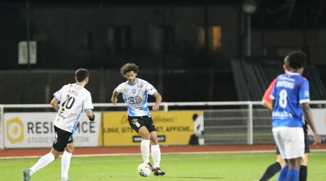 Football : Joshua Curtius évoque son ressenti après sa première avec l'équipe