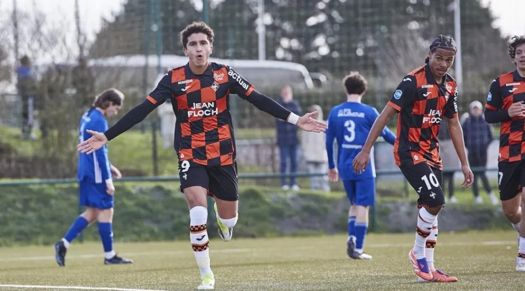 Football. U19. Le FC Lorient l’emporte haut la main contre Saint-Lô