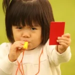 Débat : Faut-il interdire l'accès des enfants à certains lieux publics ?