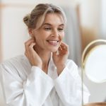 Les nutriments essentiels pour la peau après 40 ans, selon les dermatologues