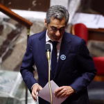 Serge Papin, ministre du commerce, déclare qu'il faut « casser la gueule aux Chinois »