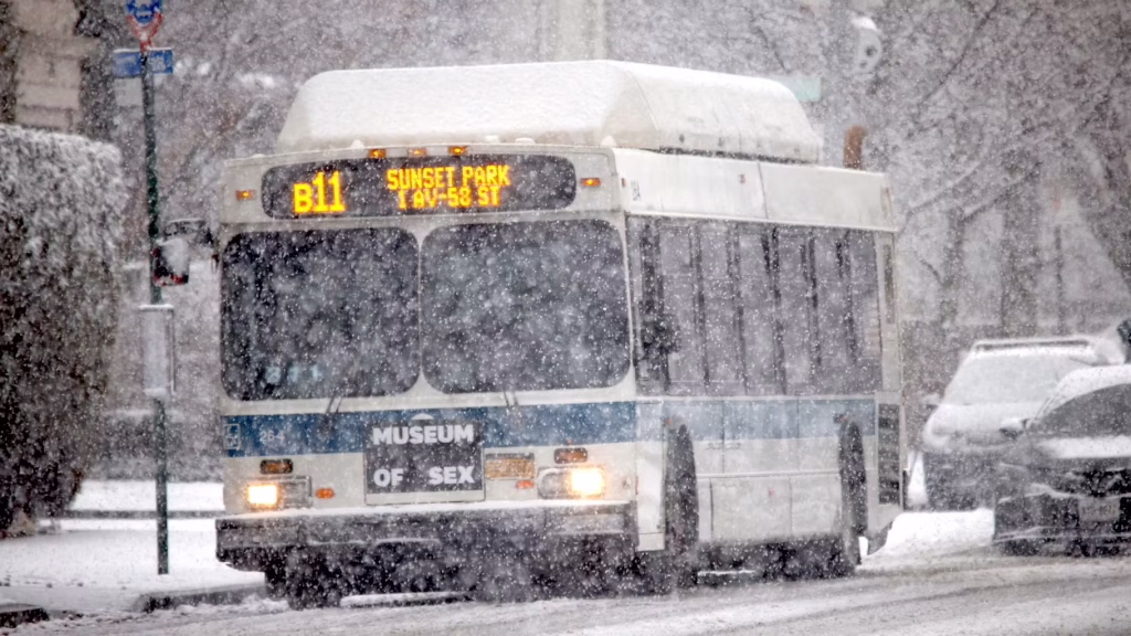 Tempête Fern : -46 °C ressentis et 3 000 km de long, une menace pour les Américains